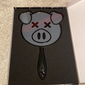JSC x Shane Dawson Black Pig Mirror